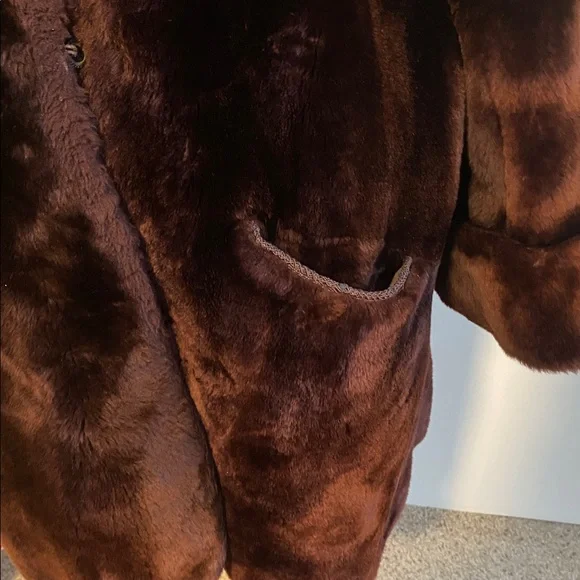 Luxurious Brown Faux Fur Coat by Annis Furs - Picture 3 of 8